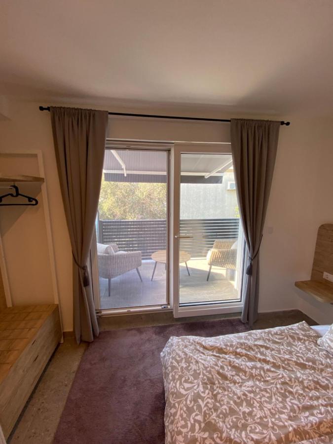 Apartmani Kumenat Biograd Na Moru Exterior foto