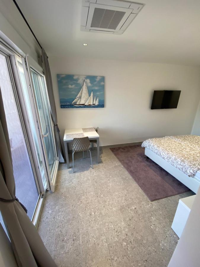 Apartmani Kumenat Biograd Na Moru Exterior foto
